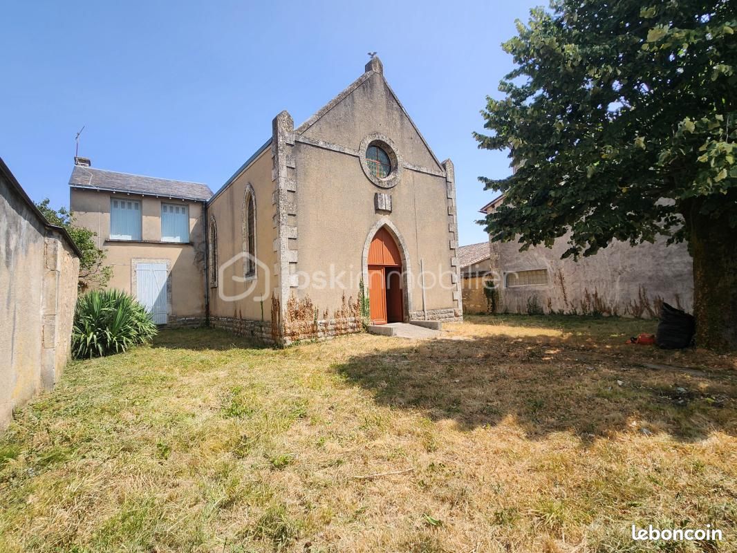 Immeuble 7 pièces 170 m² · à Rouillé · 170 m² · 86 400 €
