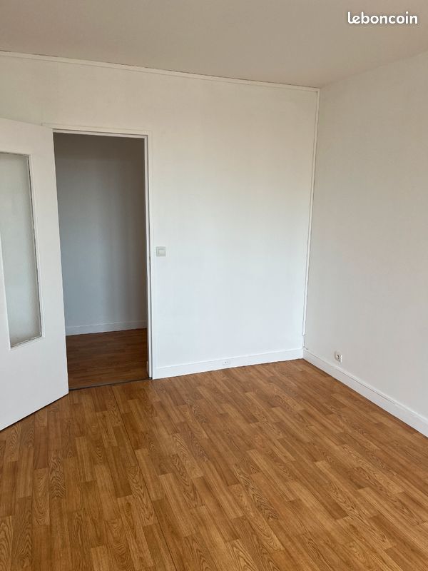 Appartement 3 pièces 57 m² · à Dreux · 57 m² · 64 000 €