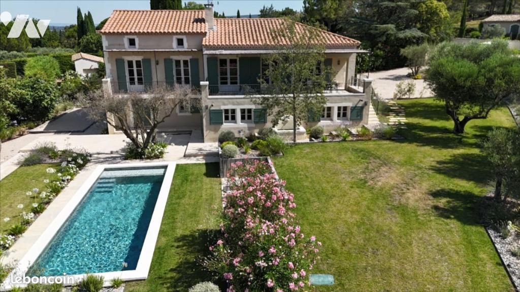 Maison 7 pièces 300 m² · à Fontvieille · 300 m² · 1 790 000 €