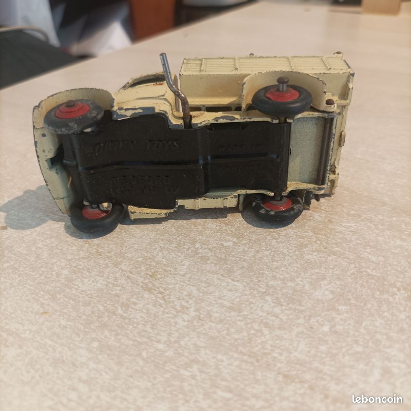 Dinky toys: Camion bedford de rare couleur (image 6)