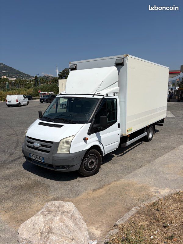 Ford transit (image 1)