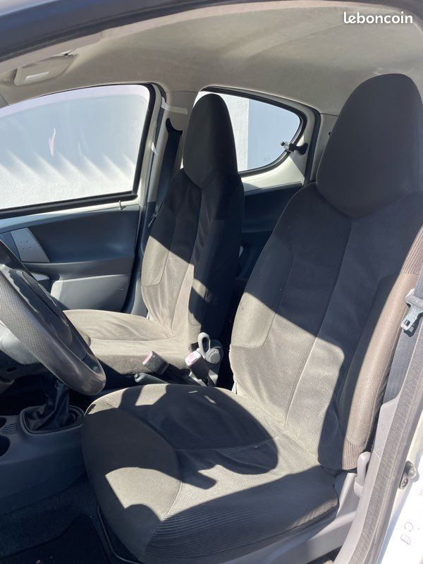 CITROËN - 5 Portes 1.0 i 12V 68 cv (image 7)