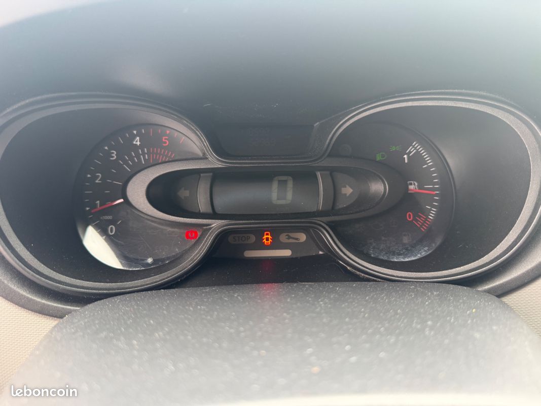 Renault trafic combi 1.6 dci 95ch l1 energy zen - climatisation - bluetooth - centralisation (image 27)