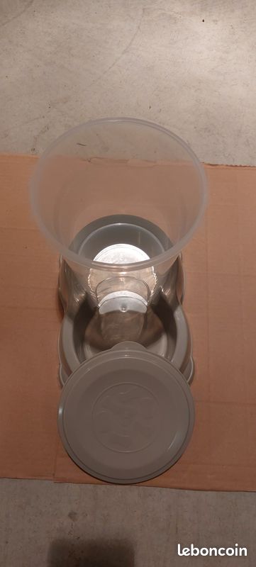 Gamelle à croquettes pour chat (image 1)