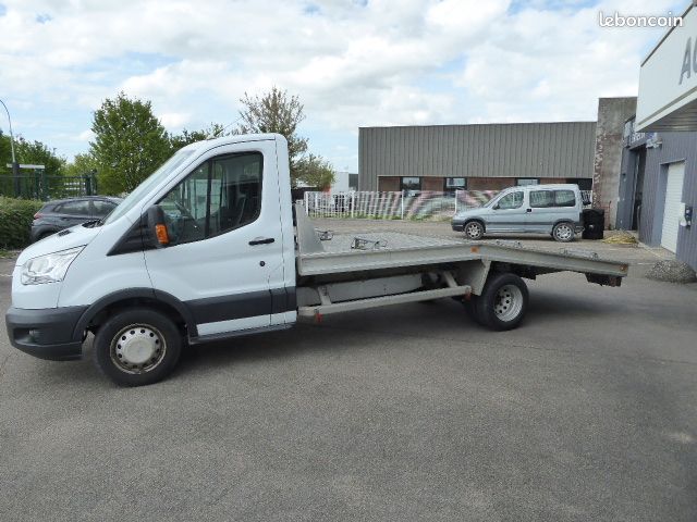 Ford Transit 2T T350 L4 2.2 tdci 125 ch Ambiente Porte voiture (image 2)