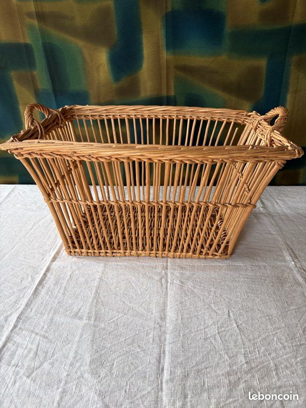 Joli panier ancien en osier - vintage France - Décoration