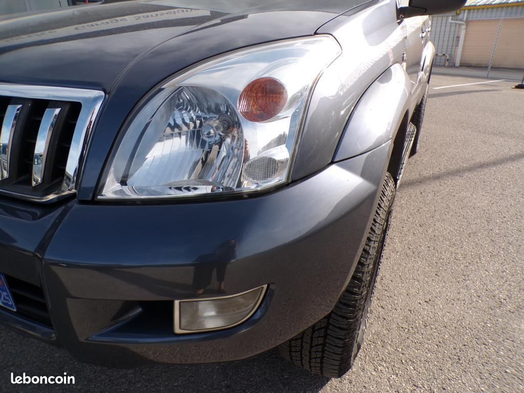 Toyota Land Cruiser VX 3.0 D-4D 165 BVA (image 5)