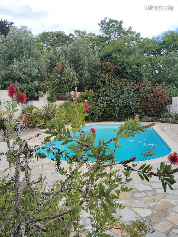 Logement 4 pers. 2 chambres Piscine privée Parc 1,2ha Parking attenant dans la propriété (image 1)