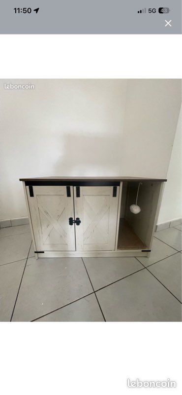 Meuble cache-litière pour chat (pratique et esthétique) (image 1)