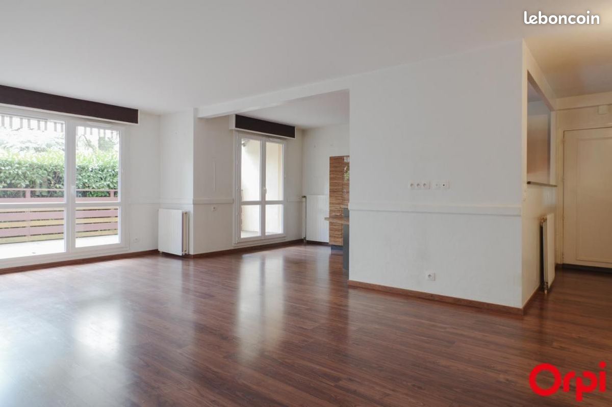 Appartement a louer tassin-la-demi-lune - 5 pièce(s) - 100 m2 - Surfyn