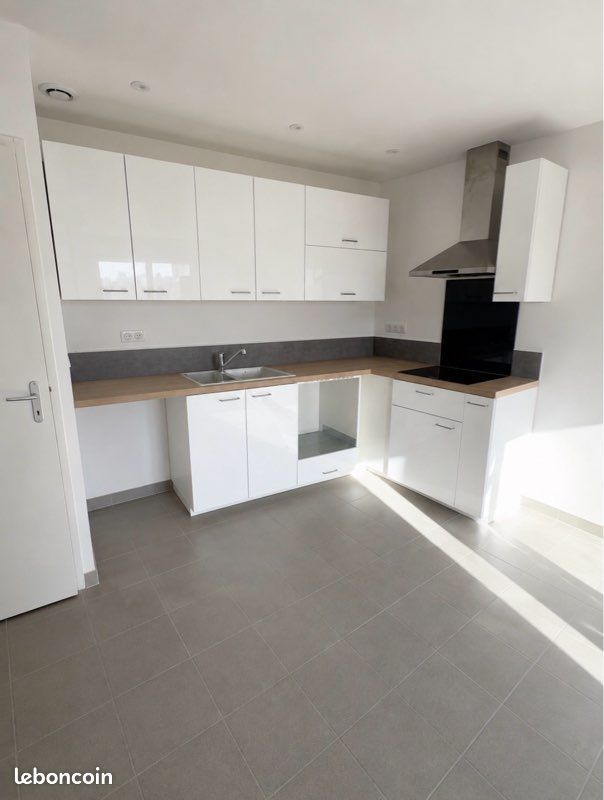 Appartement 6 pièces 92 m² · à Vire Normandie · 92 m² · 890 €/mois