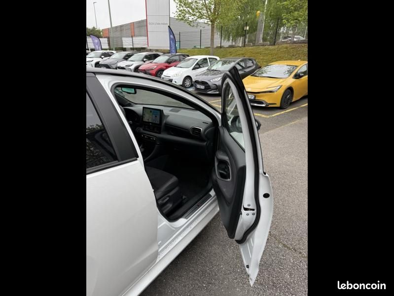 Toyota Yaris 130h GR Sport 5p MC24 (image 4)