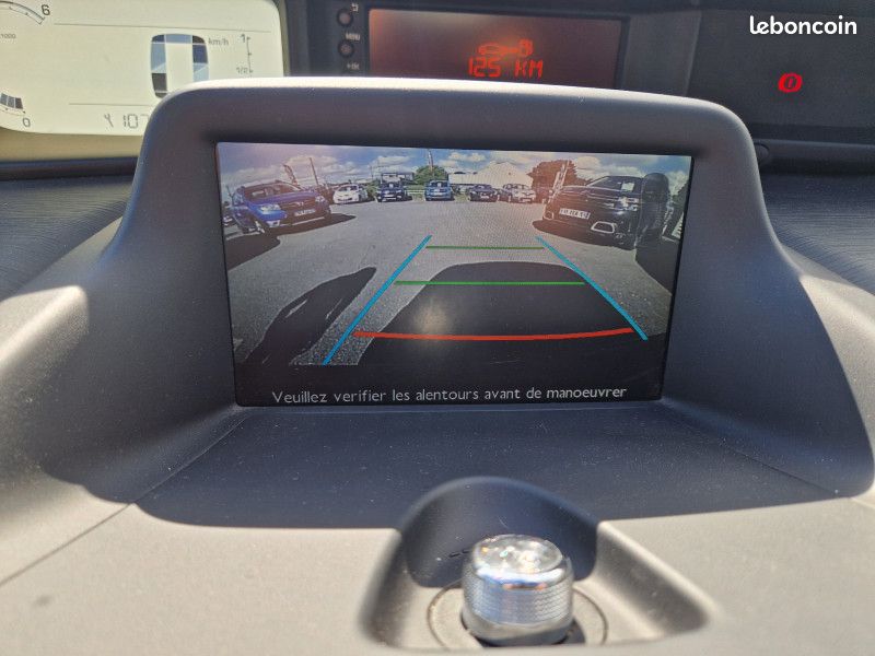 Citroen C3 PICASSO BLUEHDI 100 EXCLUSIVE (image 18)
