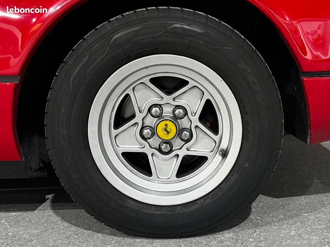 Ferrari 308 gtb - 3l - v8 - 255cv - carbu carter sec - caisse acier (image 16)