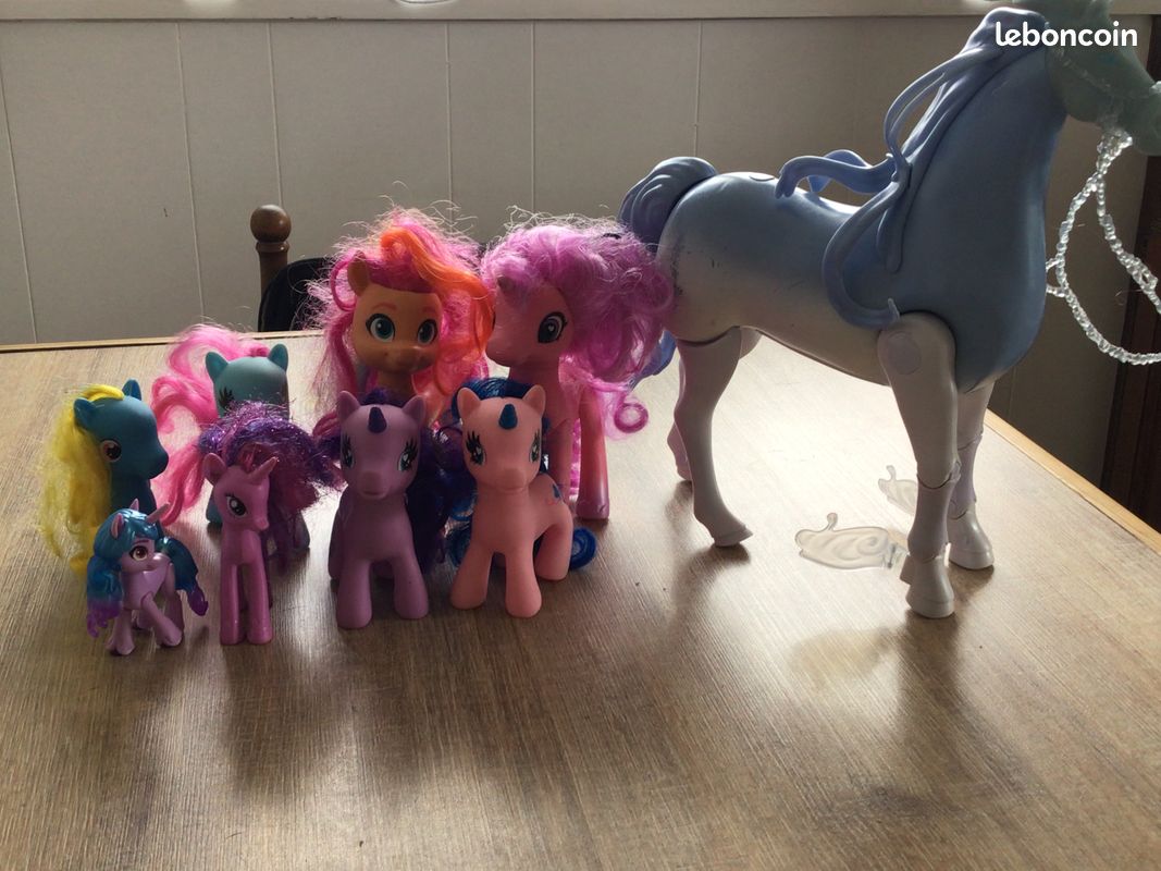 Figurines (image 1)