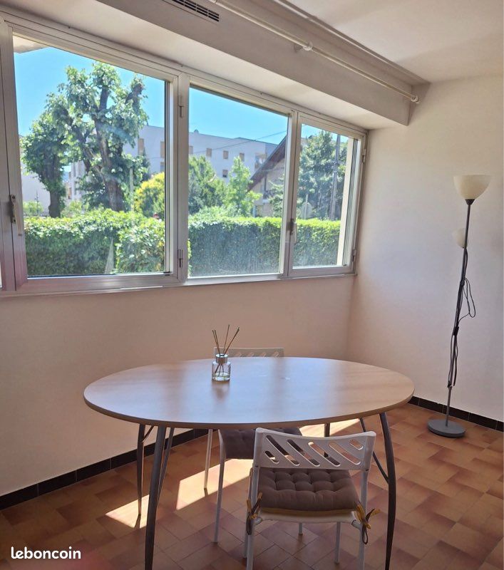 Appartement 1 pièce 30 m² · à Ambilly · 30 m² · 900 €/mois