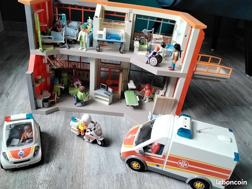 Hôpital et véhicules Playmobil (image 6)
