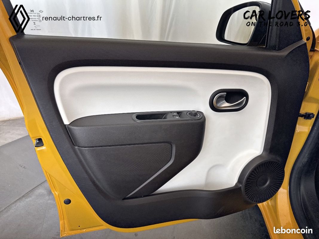 RENAULT Twingo III E-Tech Equilibre (image 17)