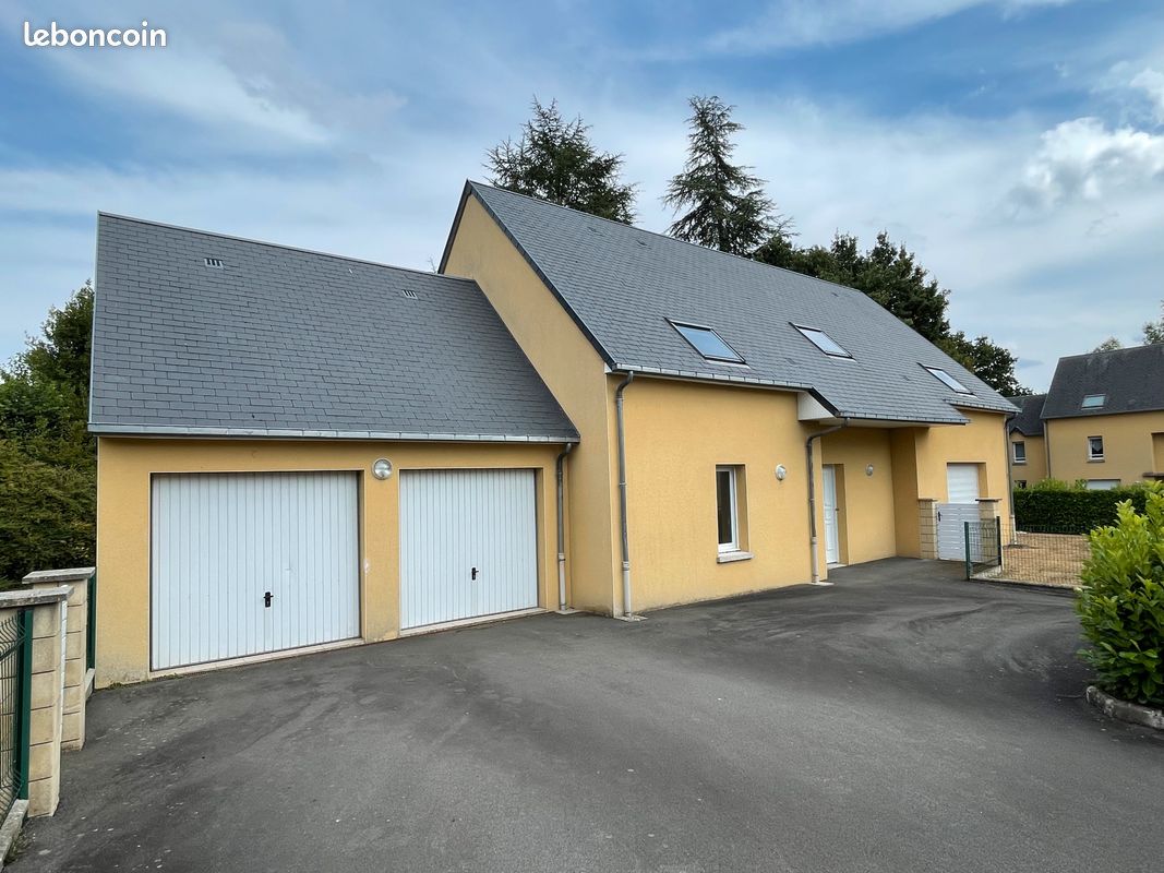 Maison 7 pièces 188 m² · à Vire Normandie · 188 m² · 1 050 €