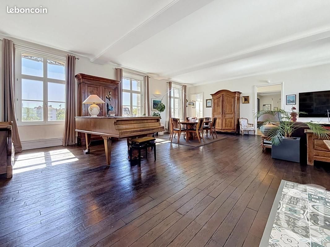 Appartement 8 pièces 256 m² · à Nancy · 256 m² · 495 000 €