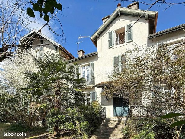 Villa 11 pièces 259 m²