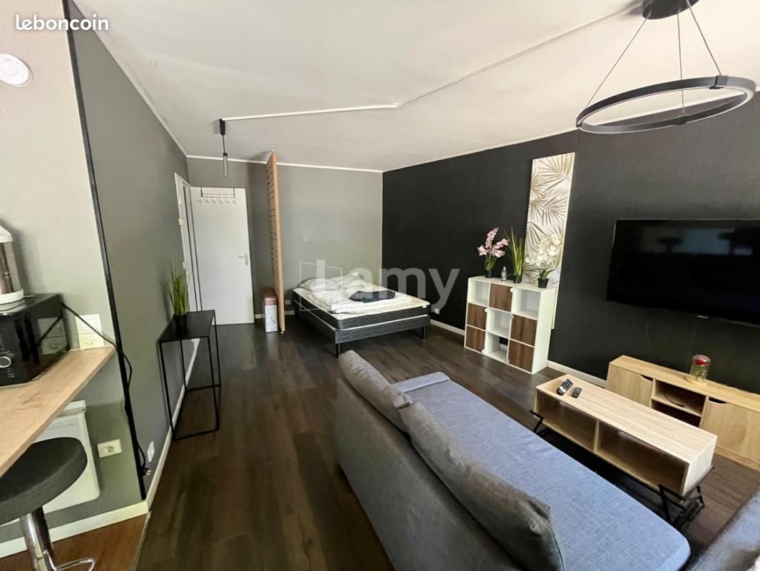 Appartement 1 pièce 33 m² · à Montigny-le-Bretonneux · 33 m² · 800 €