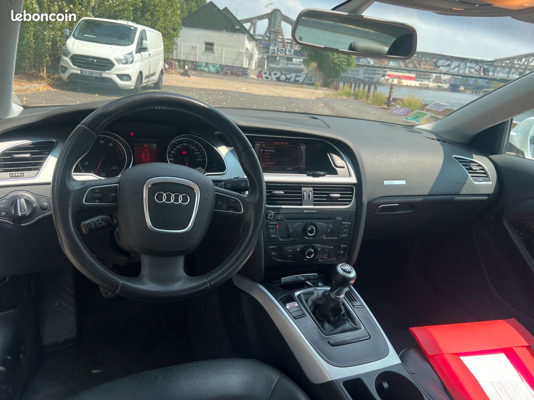 AUDI A5 COUPE TFSi 180 — ENTRETIEN COMPLET— DESIGN INTEMPOREL — INTERIEUR CUIR - BOITE 6 RAPPORTS (image 6)
