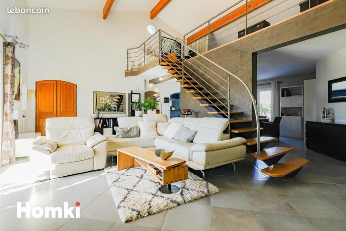 Villa 6 pièces 197 m²