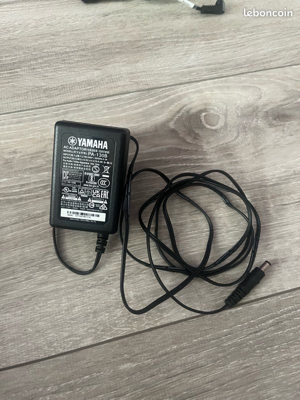 Batterie électronique Yamaha avec tapis insonorisant (image 14)