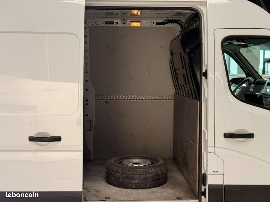 Renault Master Fg F3300 L1H2 2.3 Blue dCi 135ch Confort Euro6E 17900HT (image 9)