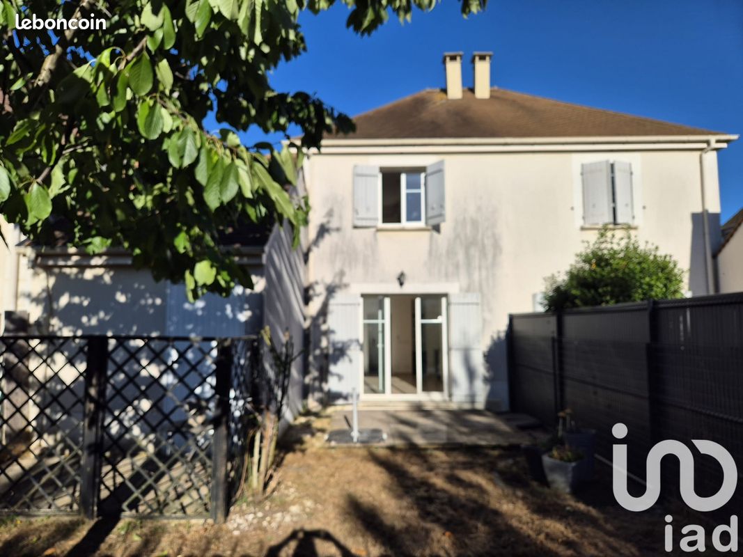 Maison 3 pièces 60 m² · à Saint-Pierre-du-Perray · 60 m² · 245 000 €
