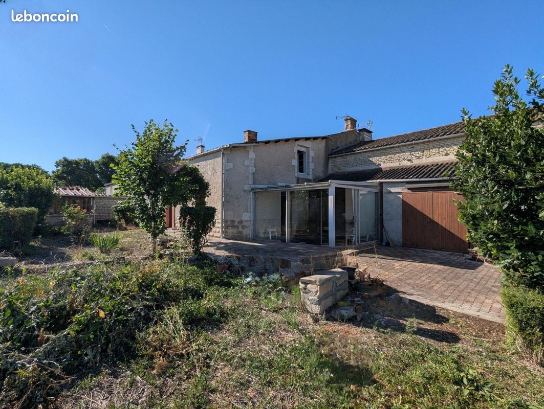 Maison 5 pièces 190 m² · à Mauzé-sur-le-Mignon · 190 m² · 142 500 €