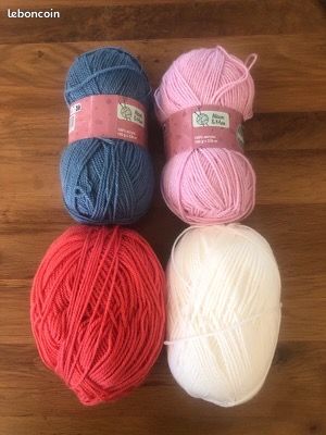 Lot de 4 pelottes acrylique (image 1)