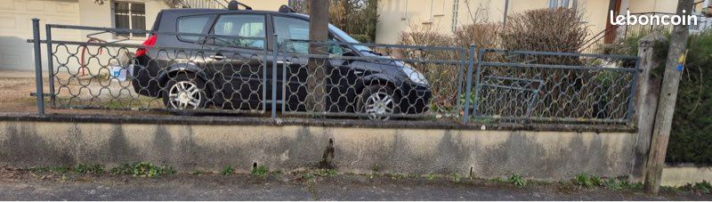 Grille clôture en fer (image 1)