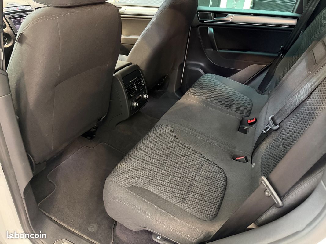 Volkswagen Touareg 3,0L V6 TDI 262Ch R-LINE BVA8 4X4 (image 20)