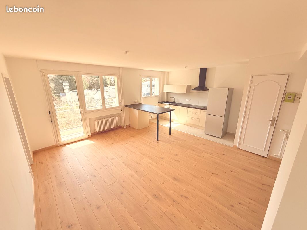 Appartement 4 pièces 71 m² · à Saint-Étienne · 71 m² · 950 €/mois