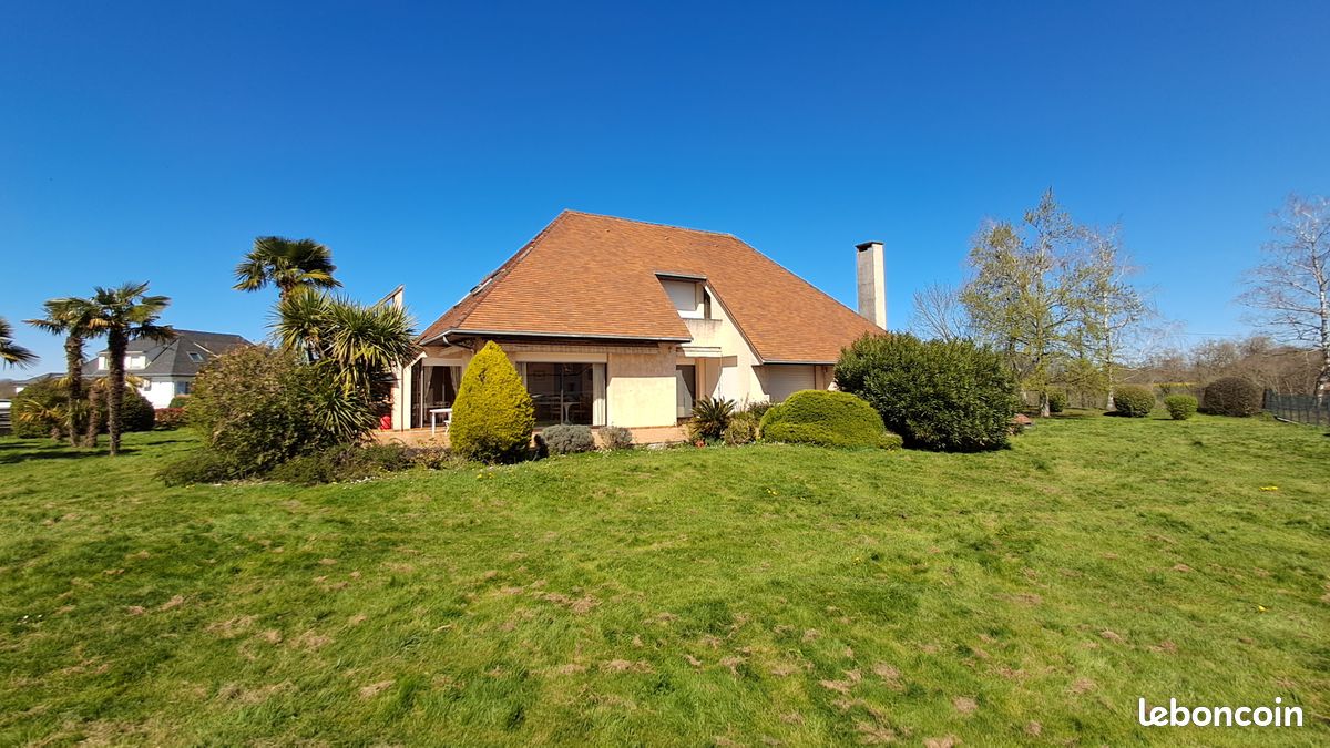 Maison 5 pièces 135 m² · à Morlaàs · 135 m² · 1 750 €