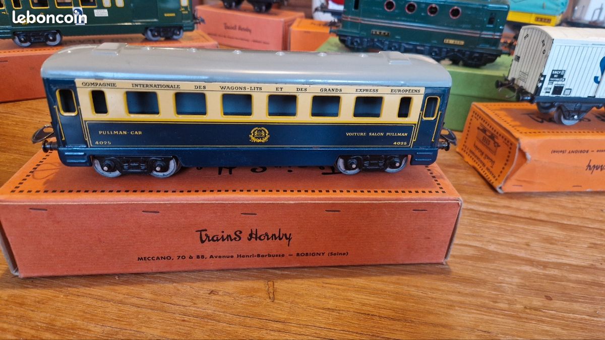 Lot Train Hornby Ancien : Loco + 3 Wagons + Rails + Boîte, Occasion