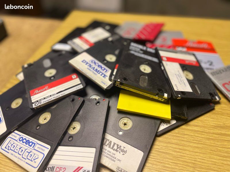 Lot De Disquettes Amstrad / Commodore – Logiciels Divers Pour PC Ancien