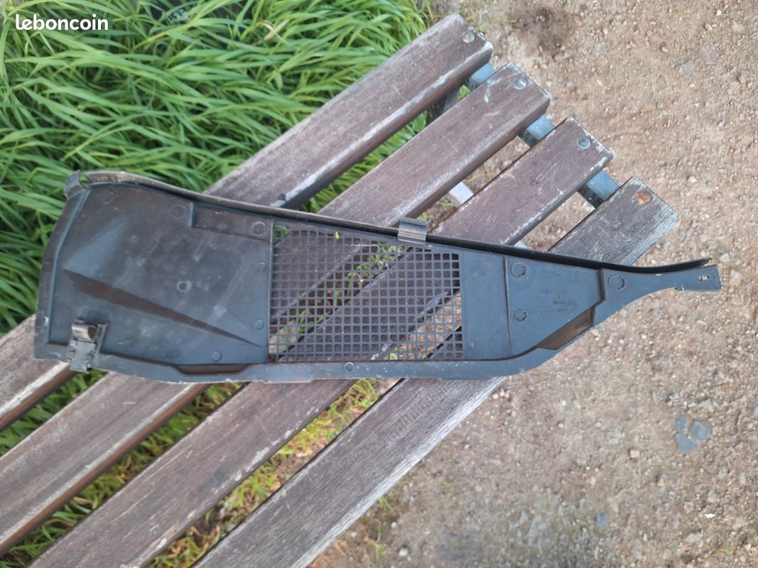 Grille de baie de baie de pare-brise Renault 19 (image 2)