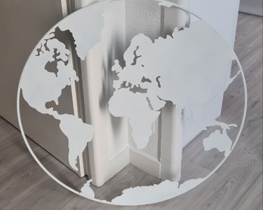 Globe Terrestre Design Emform – Blanc Gris, Style Déco, Bon état