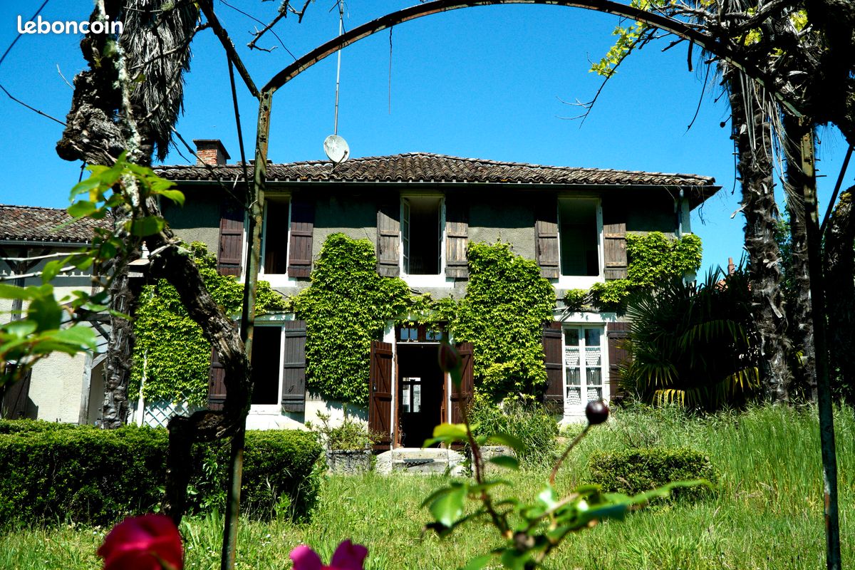 Maison 9 pièces 246 m² · à Sabres · 246 m² · 286 000 €