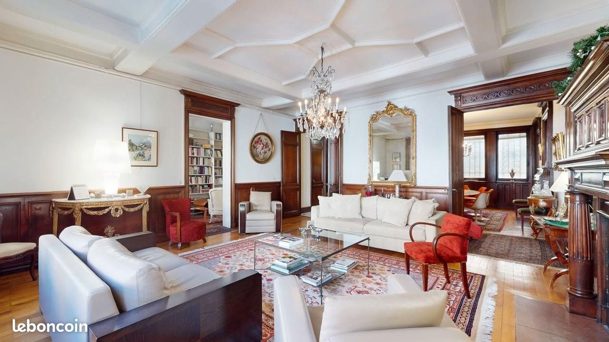 Appartement 7 pièces 256 m² · à Villefranche-sur-Saône · 256 m² · 730 000 €