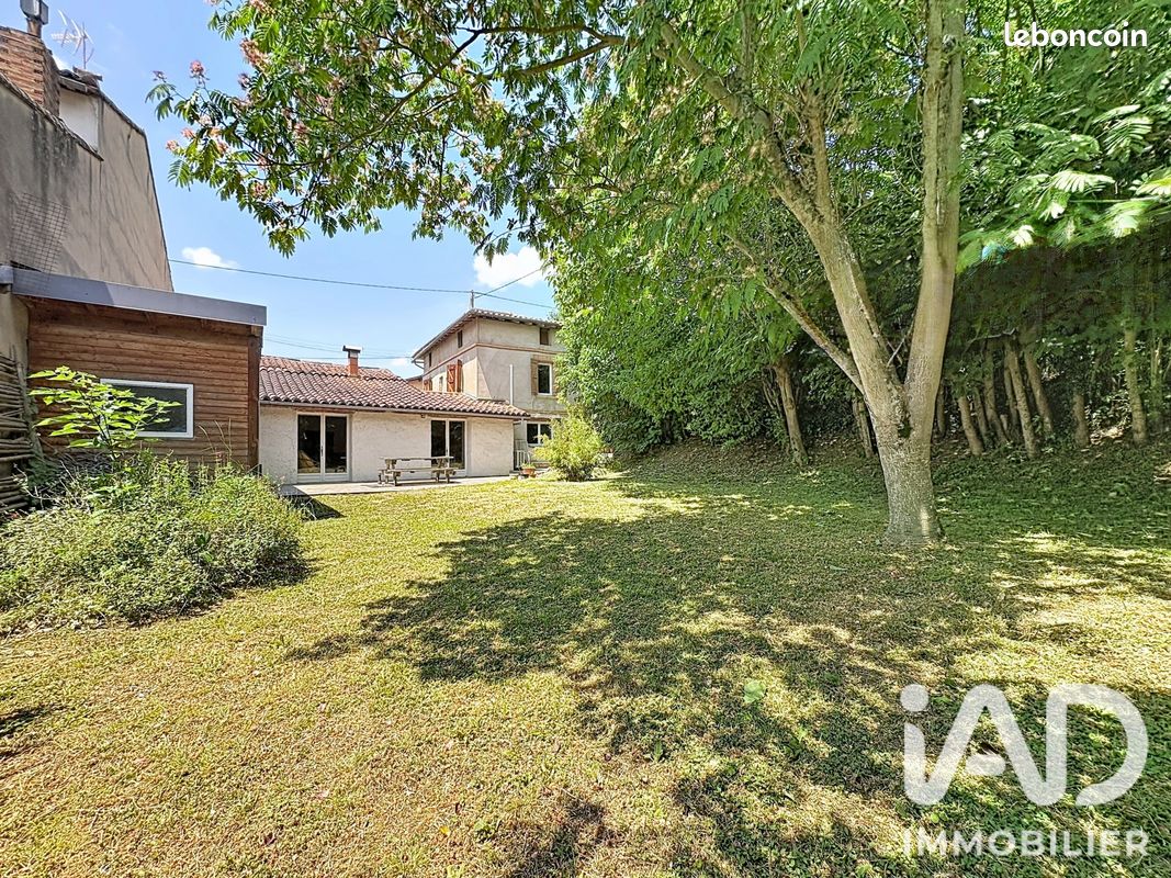 Maison 5 pièces 139 m² · à Montesquieu-Volvestre · 139 m² · 230 000 €