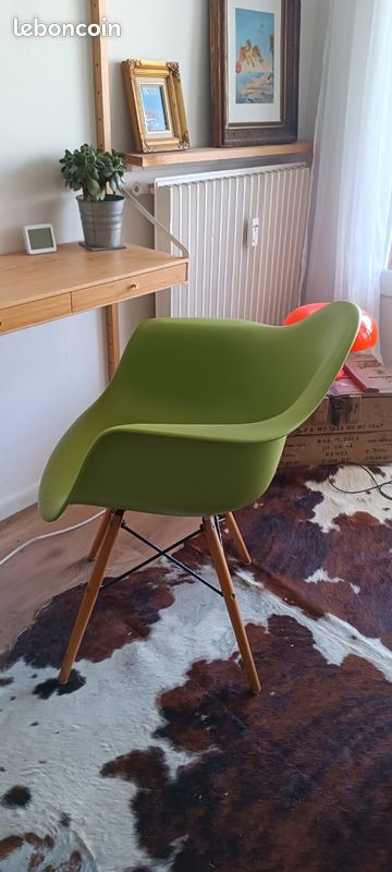 Chaise design scandinave – Vert olive – Coup de cœur déco (image 2)