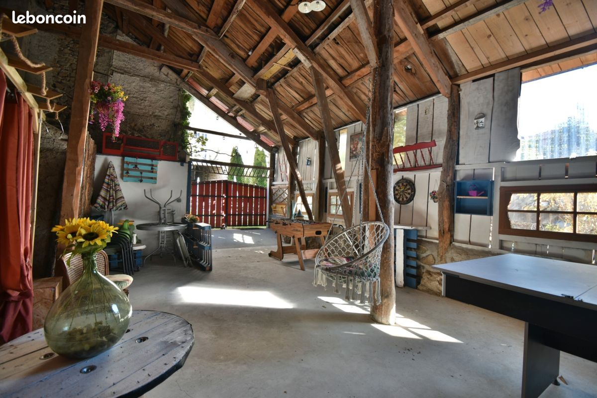 Maison 14 pièces 290 m² · à Rochepaule · 290 m² · 430 000 €