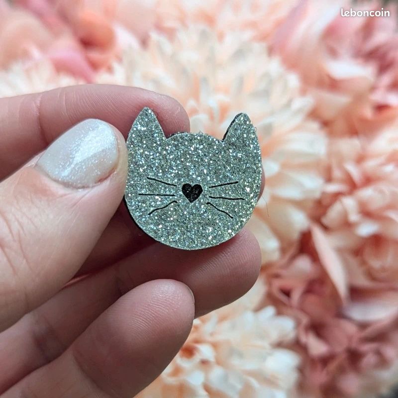 Broche Bijou Tête De Chat En Émail Et Strass - Bleue - Neuf Sans Emballage