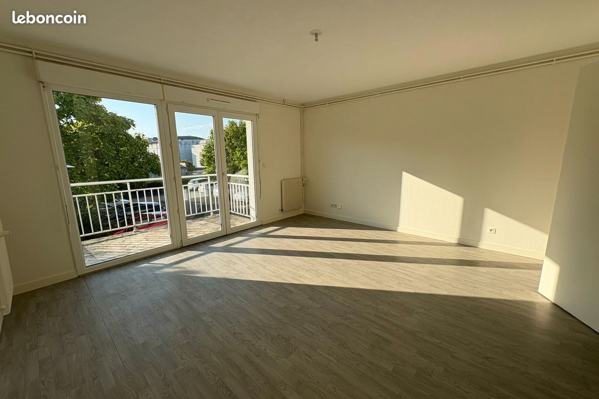 Appartement 3 pièces 72 m² · à Saint-Pierre-des-Corps · 72 m² · 153 300 €