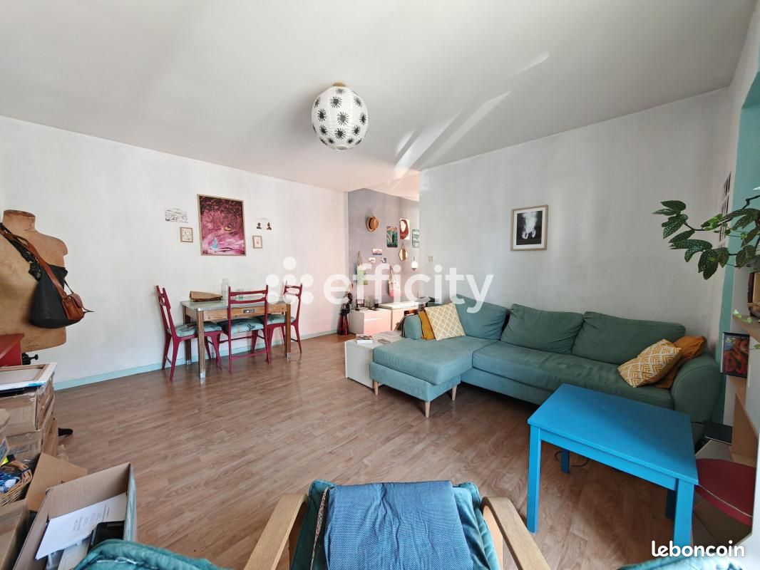Appartement 3 pièces 65 m² · à Moirans · 65 m² · 115 000 €