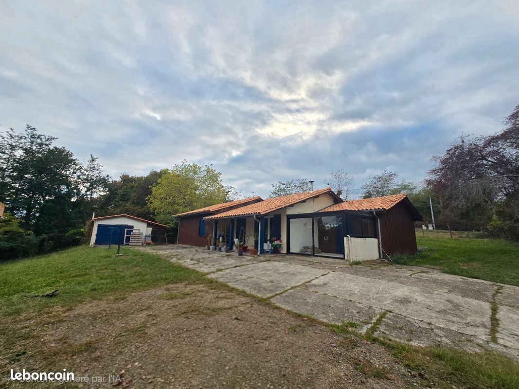 Maison 5 pièces 107 m² · à Eugénie-les-Bains · 107 m² · 220 000 €